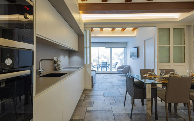 CENTER MODERN 1BR 2Bth TERRACE WI-FI AC