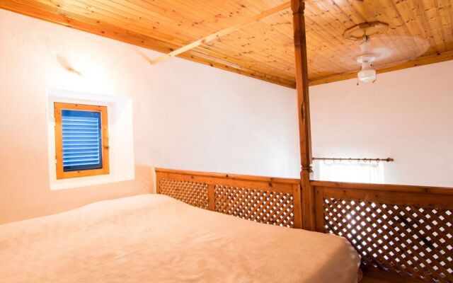 Damatria Family Cottage