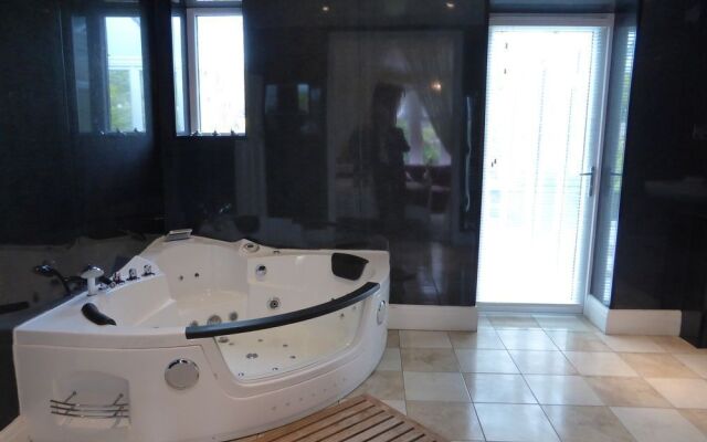 Ashmount Country House