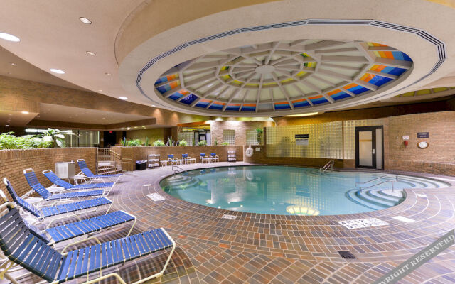 Edward Hotel & Convention Center
