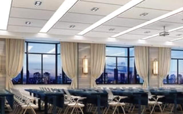 Changzhou Golden Cloud Court International Hotel (North Railway Station Global Harbor Branch)