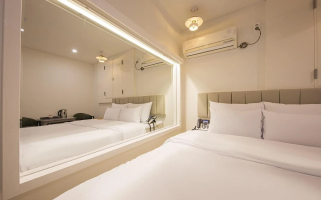 Cheonan Honeymoon Motel