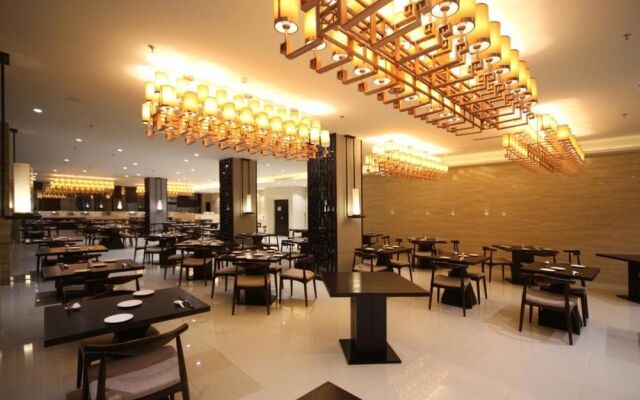 Dongfang Xuanyi Holiday Hotel