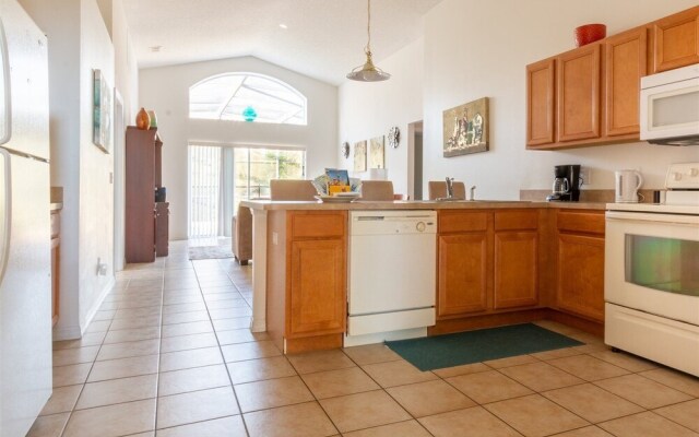4 Bed and 3 Bath in Perfect Location With Pool by Florida Dream Home