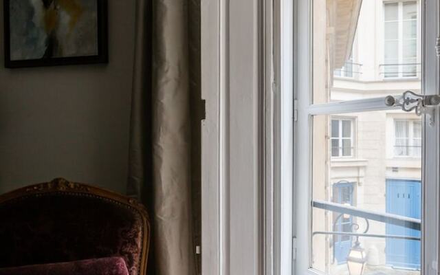 Latin quarter Retreat