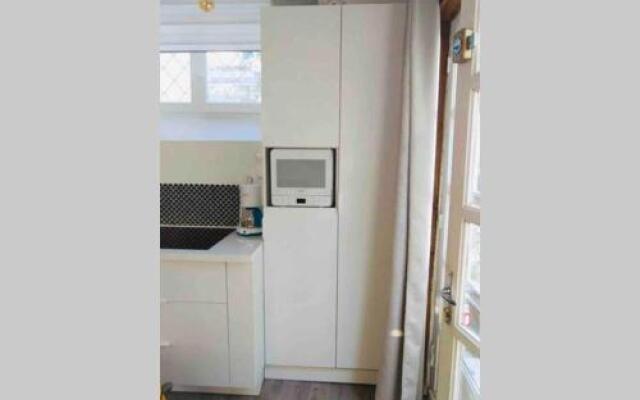 Appt 2 Chambres Calme,Clim, Plage Et Gare Proche Pkg