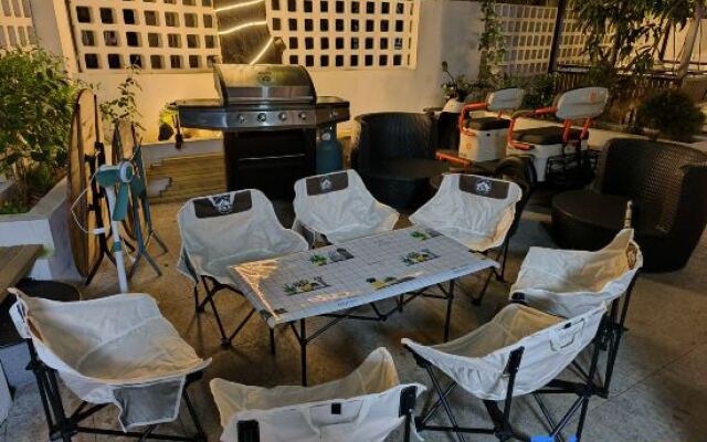 Lingshui Yinanwan Homestay (Nanwan Monkey Island Branch)