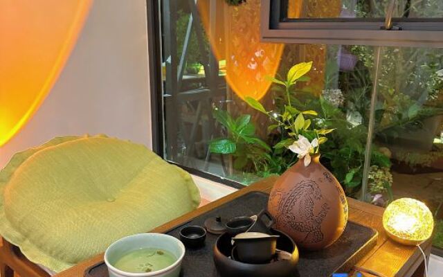 Fanjing Mountain Bamboo Creek Language Guesthouse