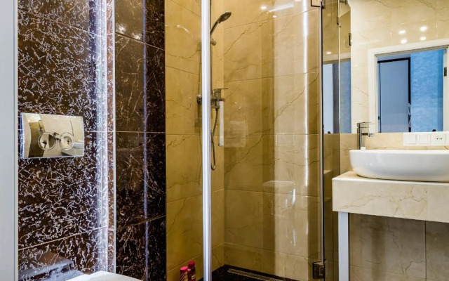 Royal Premier Apartment