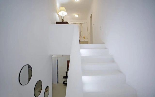 Cyra Mykonos Estate