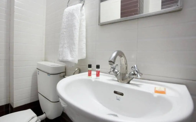 OYO 2326 Hotel Star Plaza