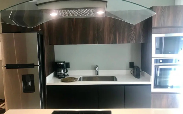 IT Condo by Realty Group