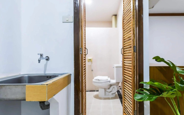 Collection O Howard Square Boutique Hotel