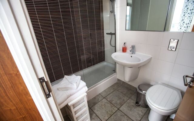 Cranbrook House Serviced Apartments