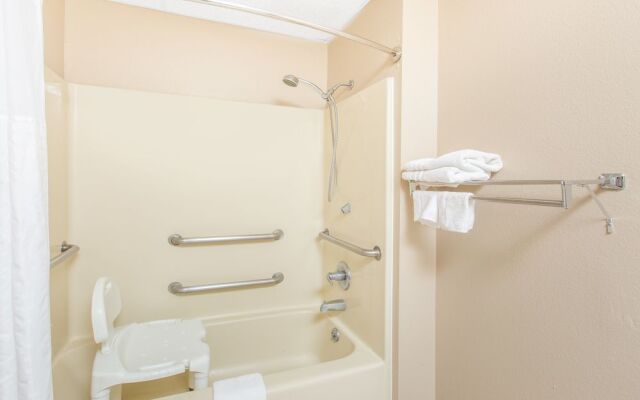 Super 8 Motel - Belleville