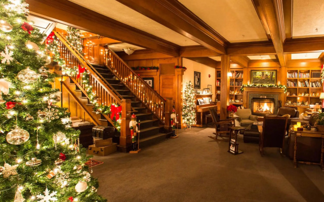 McCloud Hotel
