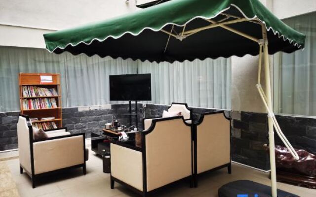 Vienna International Hotel (Hezhou High-speed Railway Station)