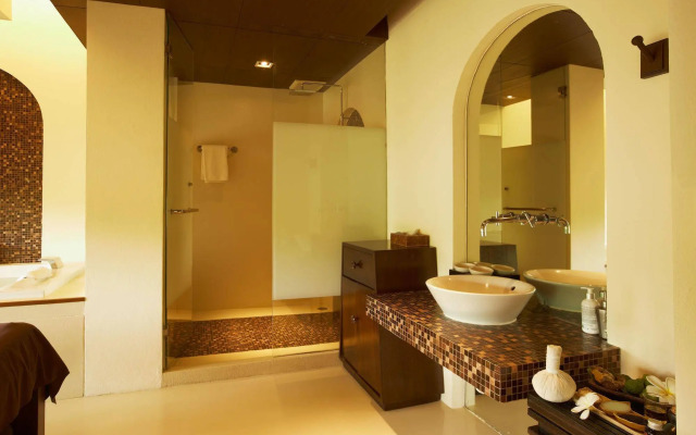 Veranda Pool Villas & Suite