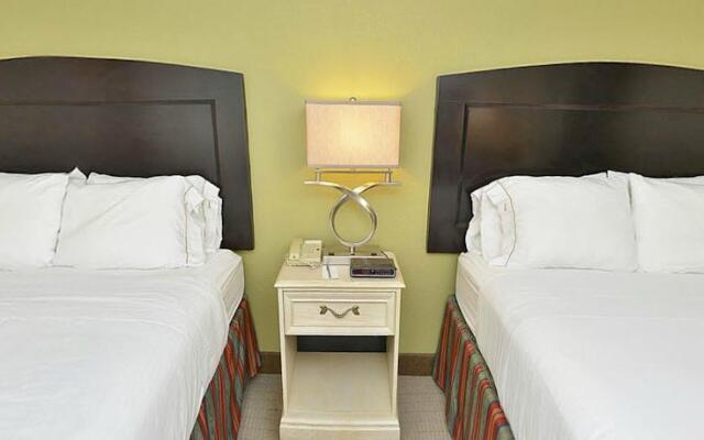 Lexington Inn and Suites - Effingham