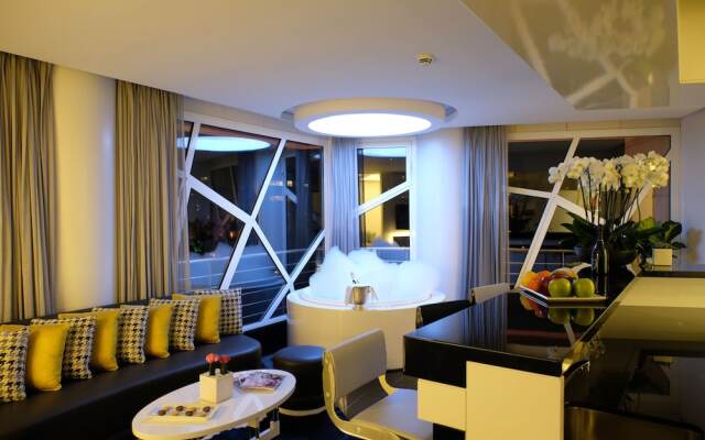 Sodeco Suites