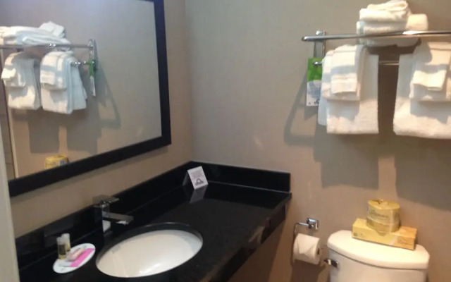 Days Inn By Wyndham Sylvan Lake