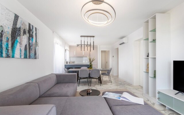 Amazing Apartment in Malinska With Wifi and 3 Bedrooms