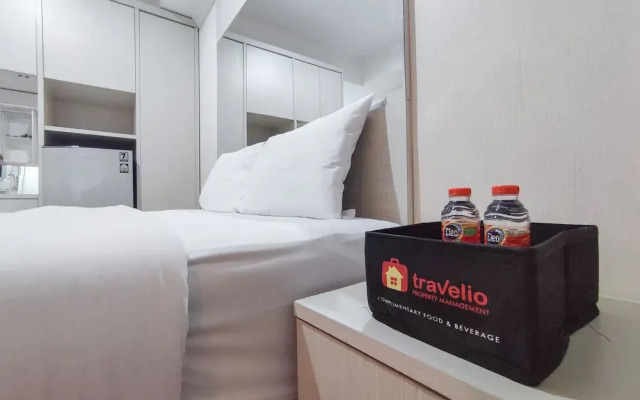 Warm And Cozy Style Studio Room At Paltrow City Apartment