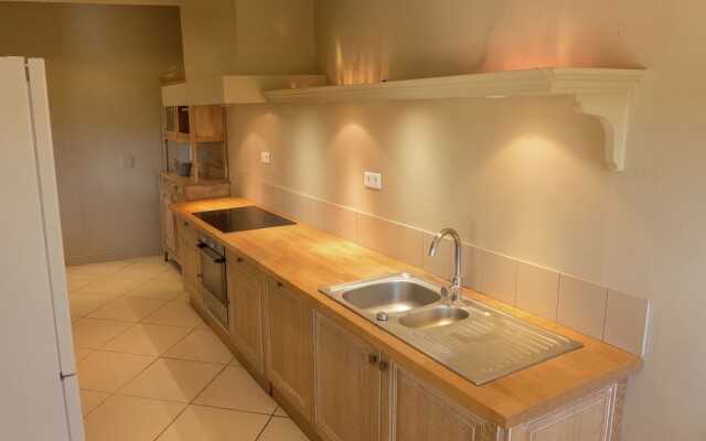 Stunning Holiday Home With Swimming Pool in Loupia