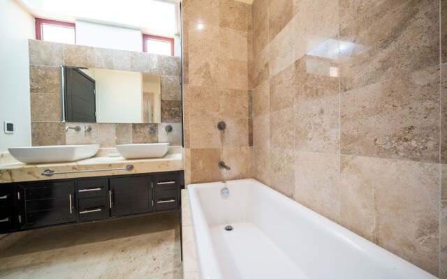 Surf 301 - Luxury Oceanview Beachfront