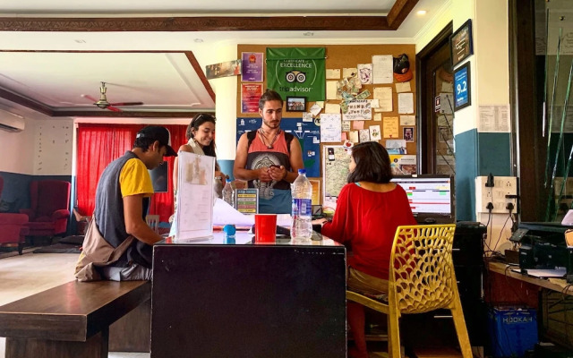 Madpackers Delhi - Hostel