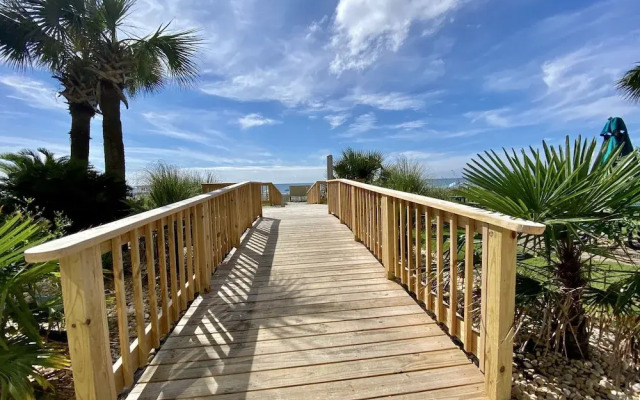 Sand Dunes by Palmetto Vacations