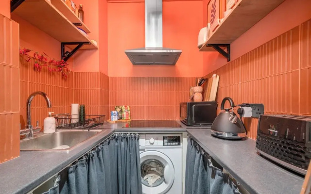Charming Studio moments from Portobello