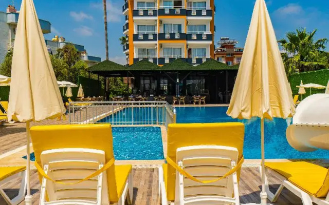 De Mare Famly Hotel