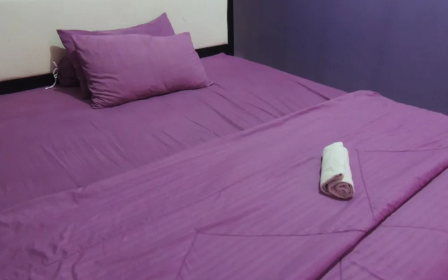 Ungu Nasional 2 Hotel