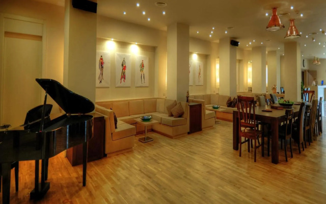 LVZZ Hotel - Boutique Class