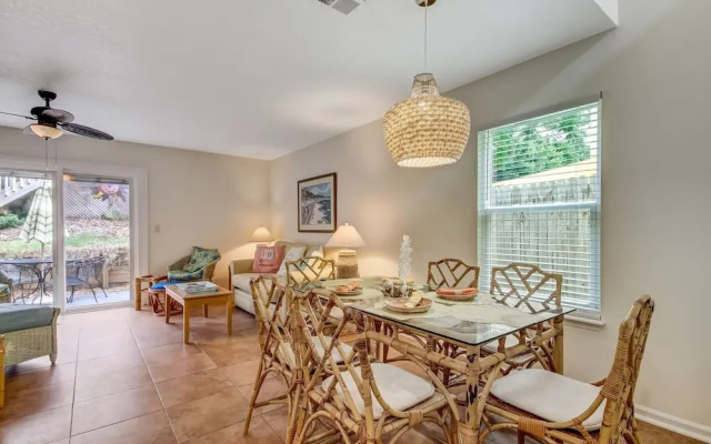 2646b 1st Ave 3 Bedroom Townhouse by RedAwning
