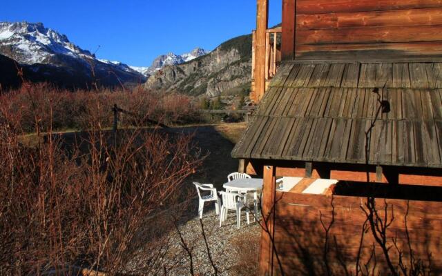 Le Miou: hameau des Chazals Nevache Hautes Alpes