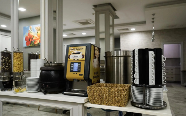 Enerji Hotel
