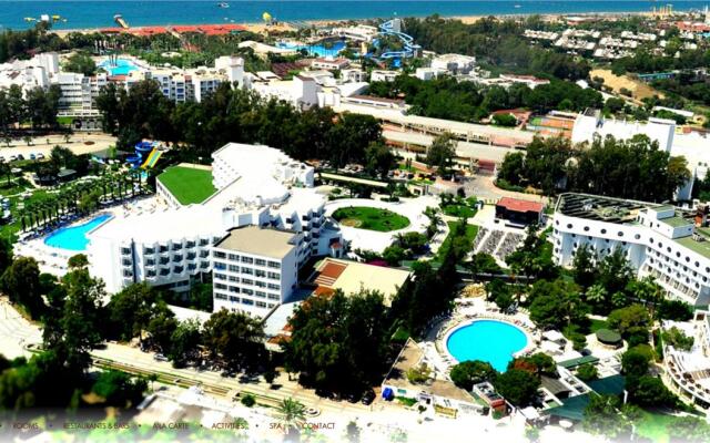 Maritim Hotel Saray Regency