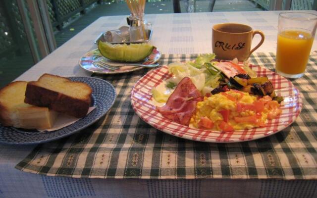 Pension & Cafe Cruise