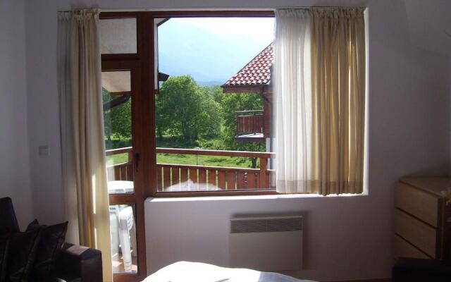 Four Leaf Clover Apartments to Rent