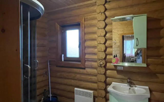 Wodden Cottage in Yasinya