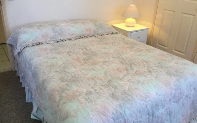 Private Canal Duplex with Pontoon - Oleander Drive, Bongaree