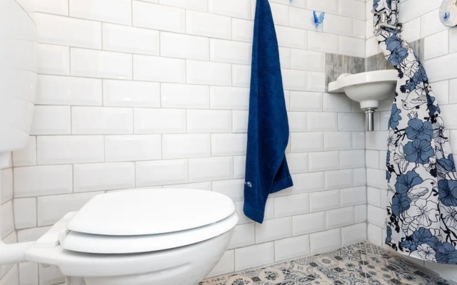 Adorable Holiday Home Located Near the Beach