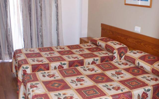 Arenal Pins Hostal