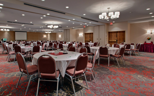 Allure Hotel & Conference Centre, Ascend Hotel Collection