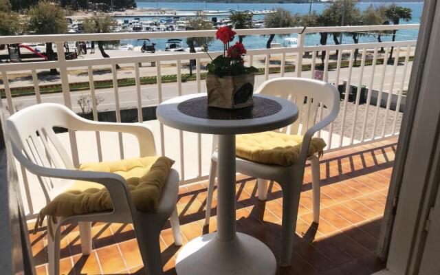 Apartment house Riva