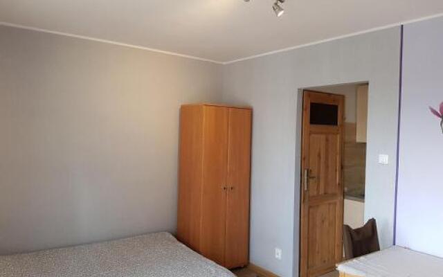 StudioSpanie Studio Orange