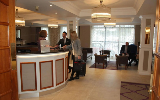Royal Hotel