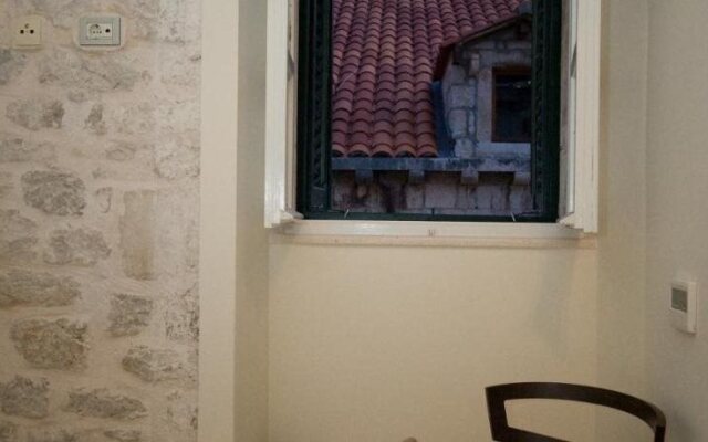 Old Town Ivory Apartments